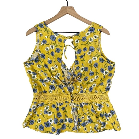 Cupcakes and Cashmere Floral Top Small Yellow Keyhole Open Back Linen Blend - Picture 8 of 16
